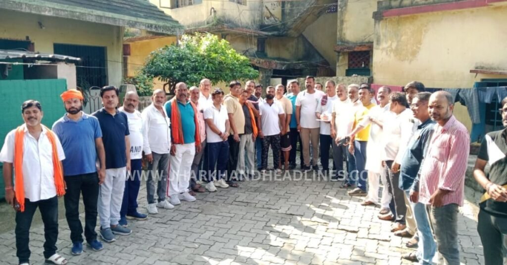 भाजपा-जदयू कार्यकर्ताओं ने जमशेदपुर में जनसंपर्क अभियान चलाया