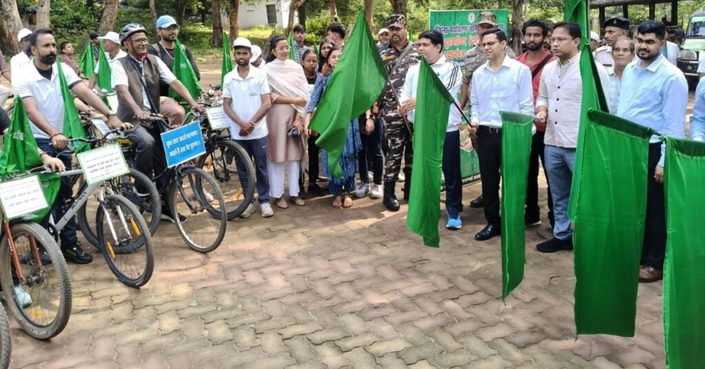 हजारीबाग में पर्यावरण संरक्षण हेतु साइकिल जागरूकता रैली